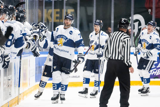 Teemu Hartikainen of Finland celebrates