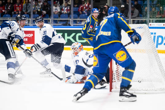 Sakari Manninen, Valtteri Kemiläinen and goaltender
