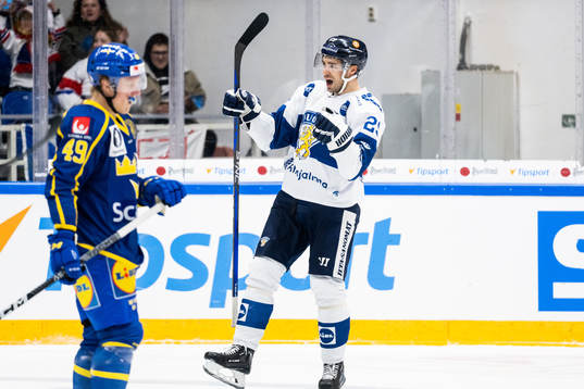 Ahti Oksanen of Sweden celebrates