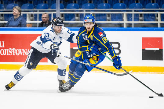 Mikael Ruohomaa of Finland and Dennis Everberg of Sweden
