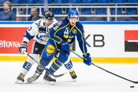 Mikael Ruohomaa of Finland and Dennis Everberg of Sweden