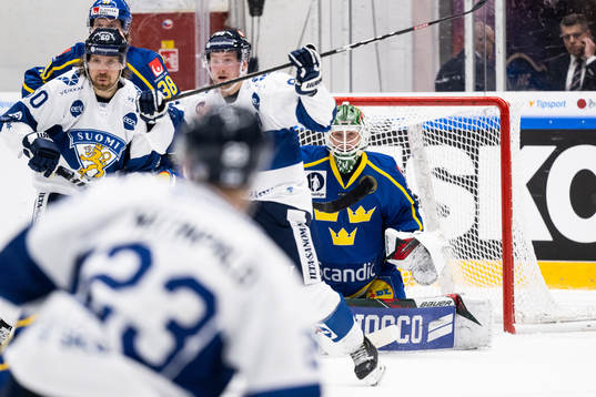 goaltender Jesper Wallstedt of Sweden