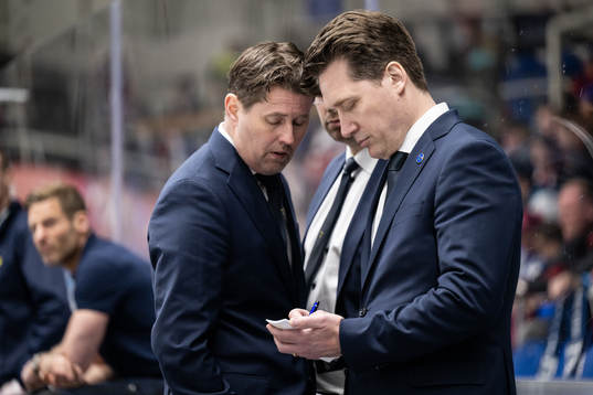 assistant coach Stefan Klockare and head coach Sam Hallam