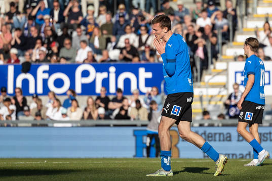 Halmstads Viktor Granath deppar