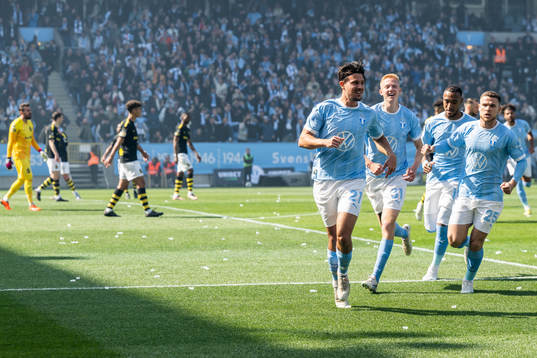 Malmö FFs Stefano Vecchia jublar