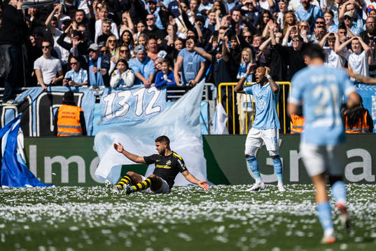 Malmö FFs Derek Cornelius reagerar