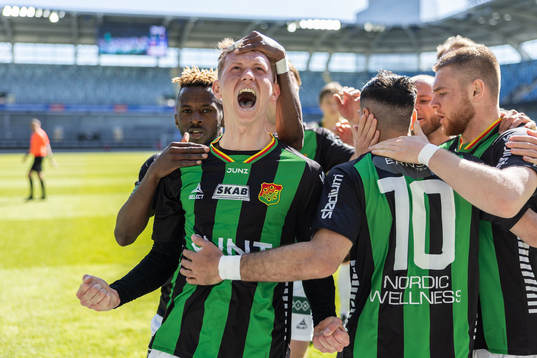 GAISs Julius Lindberg jublar
