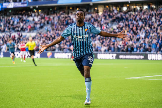 Djurgårdens Joel Asoro jublar