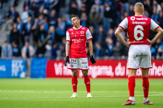 Kalmars Romario Pereira Sipiao deppar