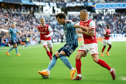 Djurgårdens Gustav Wikheim och Kalmars Rasmus Sjöstedt