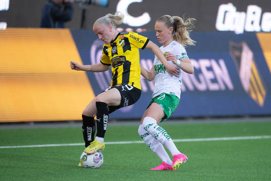 Häckens Anna Sandberg och Hammarbys Matilda Vinberg