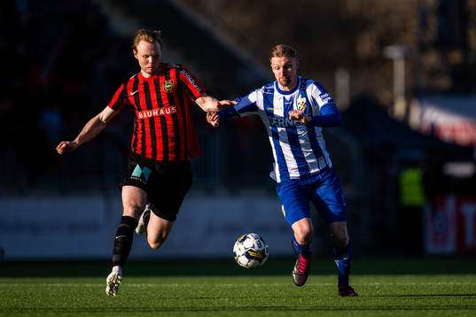 Brommapojkarnas Tim Waker och IFK Göteborgs Sebastian