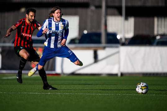 Brommapojkarnas André Calisir och IFK Göteborgs Gustaf
