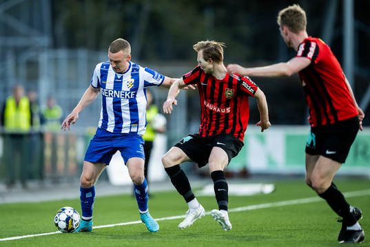 IFK Göteborgs Sebastian Ohlsson och Brommapojkarnas Tim