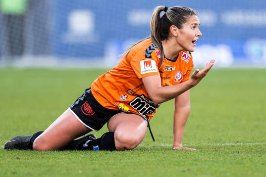 Kristianstads Carly Wickenheiser reagerar