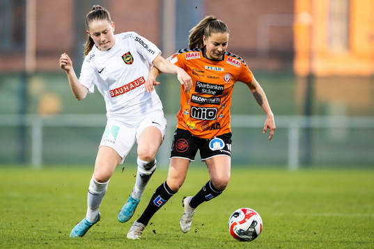 Brommapojkarnas Ida Bengtsson och Kristianstads Emmi Alanen