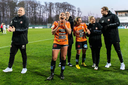 Kristianstads Carly Wickenheiser jublar
