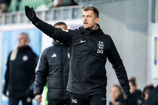 Brommapojkarnas tränare Daniel Gunnars