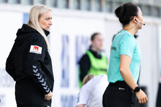Kristianstads tränare Elisabet Gunnarsdottir  och
