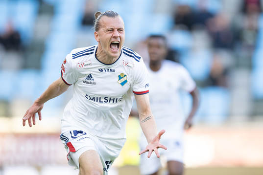 Östers Jesper Jonasson Westermark jublar
