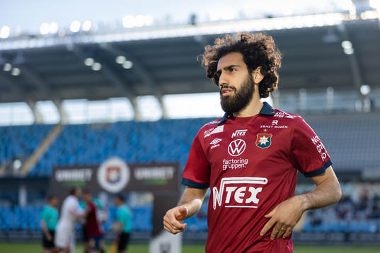 Örgrytes Hady Saleh Karim innan fotbollsmatchen i
