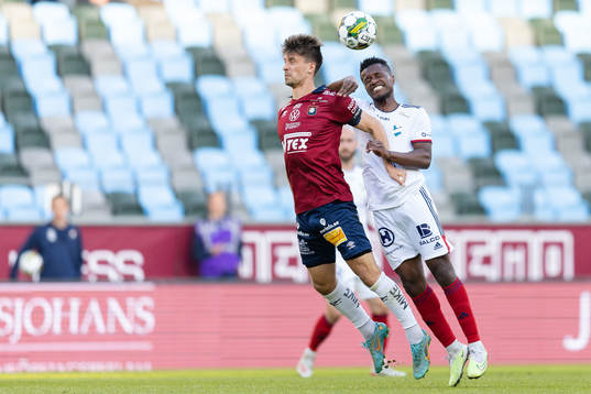 Örgrytes Daniel Paulson och Östers Manasse Kusu