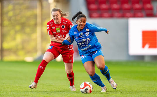 Örebros Michaela Kovacs och Kalmars Elin Hagström