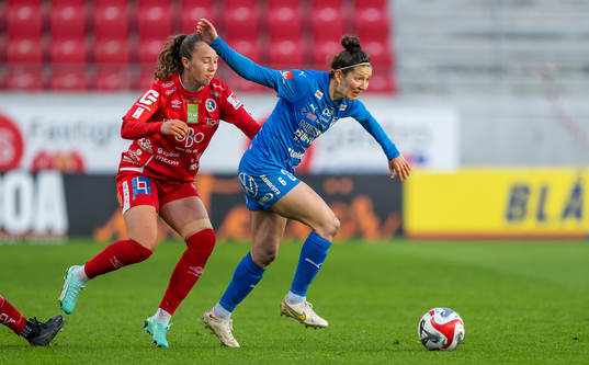Örebros Athinna Persson Lundgren och Kalmars Jessica Ayers