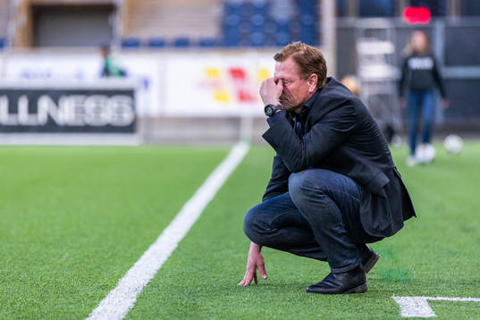 Sirius tränare Christer Mattiasson deppar