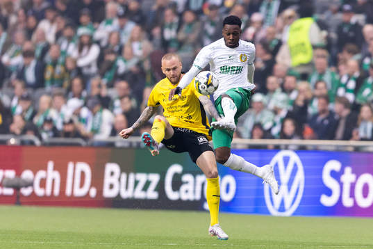 Mjällbys Adam Ståhl och Hammarbys Shaquille Pinas
