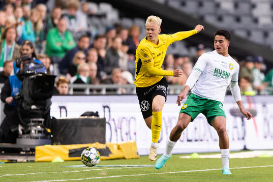 Mjällbys Otto Rosengren och Hammarbys Jusef Erabi