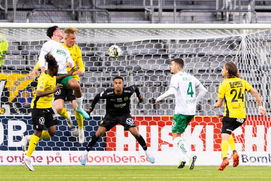Hammarbys målvakt Oliver Dovin