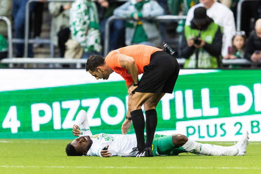 Domare Granit Maqedonci tittar till Hammarbys Shaquille