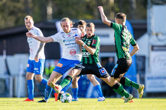 Värnamos Hampus Näsström och Varbergs Oliver Alfonsi