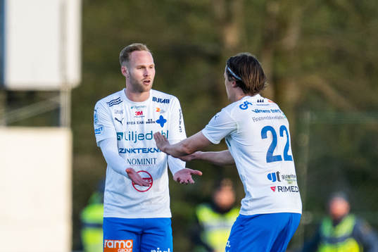 Värnamos Gustav Engvall jublar