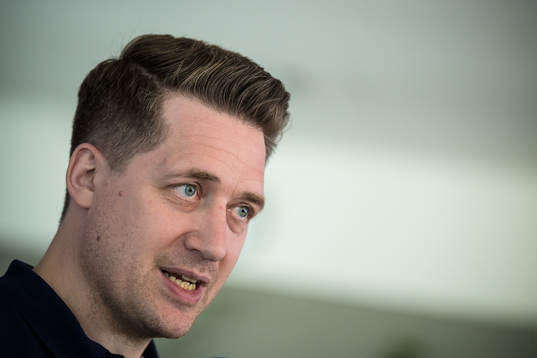 Sam Hallam, head coach of Sweden, at a press conference