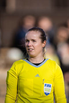 Assisterande domare  Emelie Elfstrand