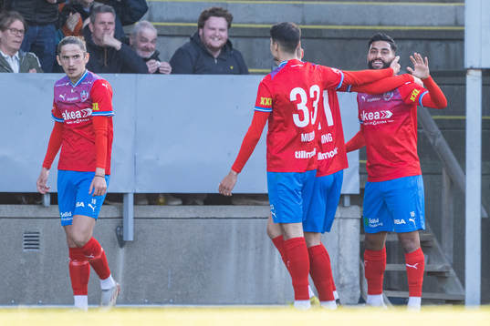 Helsingborgs Amin Al-Hamawi jublar med lagkamrater