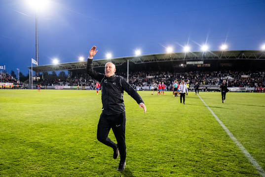 Landskronas tränare Billy Magnusson jublar