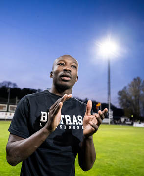 Landskronas Ousmane Diawara tackar supportrarna