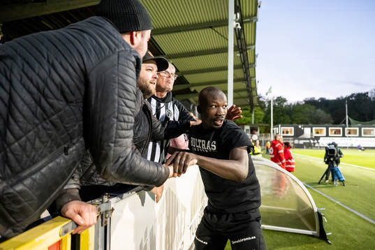 Landskronas Ousmane Diawara tackar supportrarna