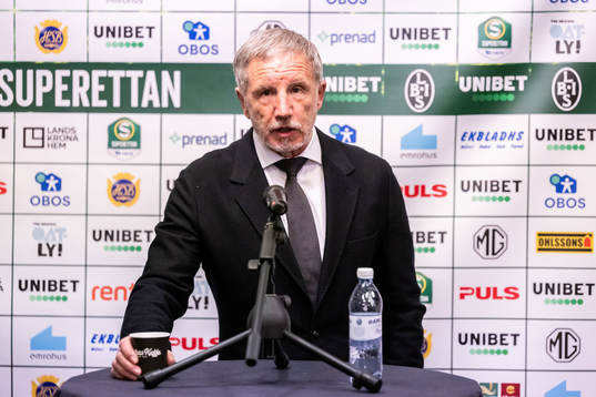Helsingborgs tränare Stuart Baxter på presskonferensen