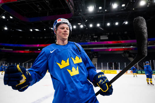 Lucas Raymond of Sweden at a practice session