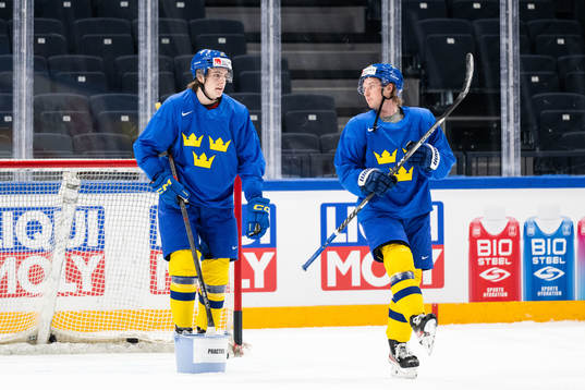 Leo Carlsson and Rasmus Sandin of Sweden at a practice