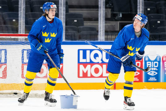 Leo Carlsson and Rasmus Sandin of Sweden at a practice