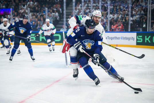Teemu Hartikainen of Finland and Dylan Samberg of USA