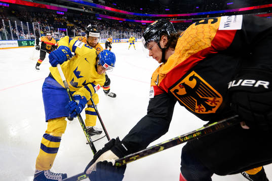 Moritz Müller and Moritz Seider of Germany against Marcus