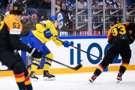 Leo Carlsson of Sweden