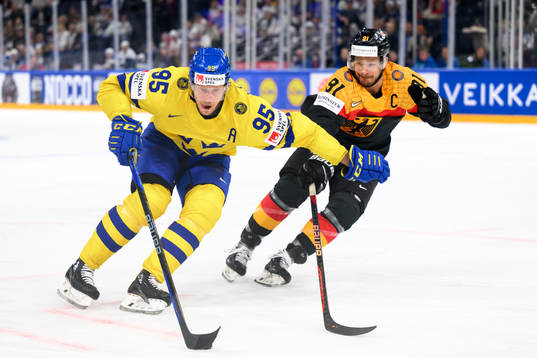 Jacob de la Rose of Sweden and Moritz Müller of Germany