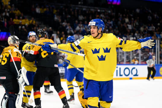 André Petersson of Sweden reacts